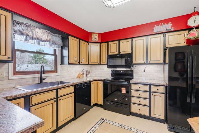 1091 Josiane Drive, Kalamazoo, MI 49009