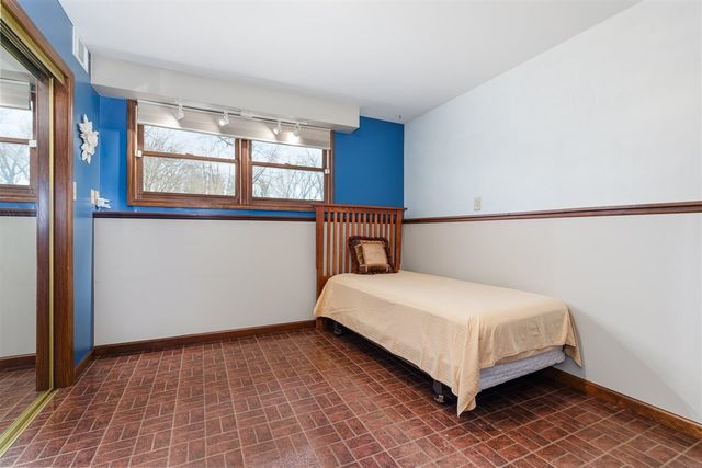 1091 Josiane Drive, Kalamazoo, MI 49009