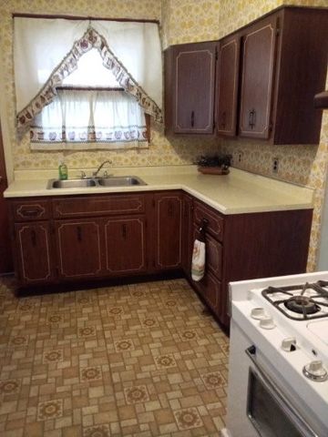 19 Hill St, Monongahela, PA 15063