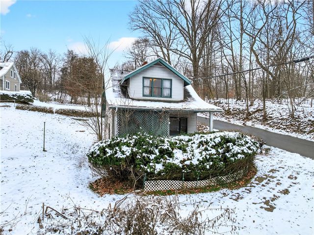 19 Hill St, Monongahela, PA 15063