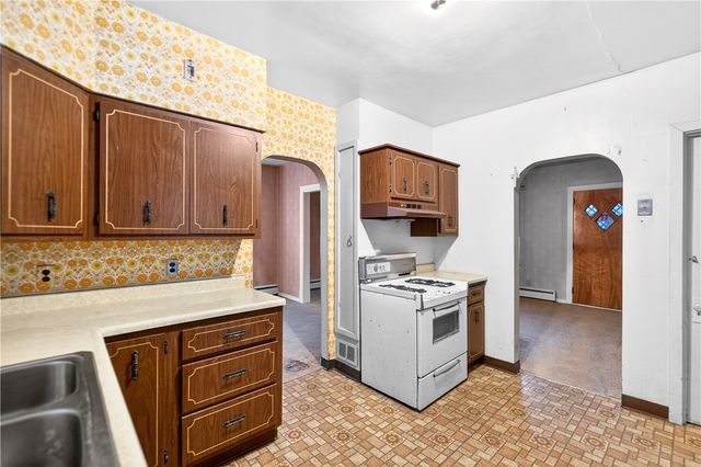 19 Hill St, Monongahela, PA 15063