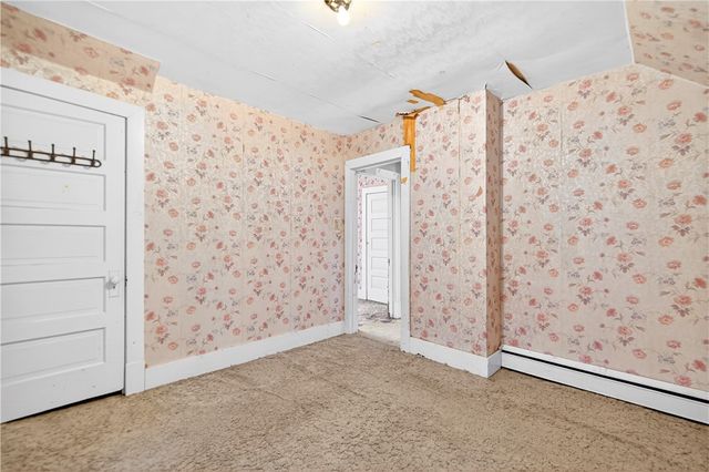 19 Hill St, Monongahela, PA 15063