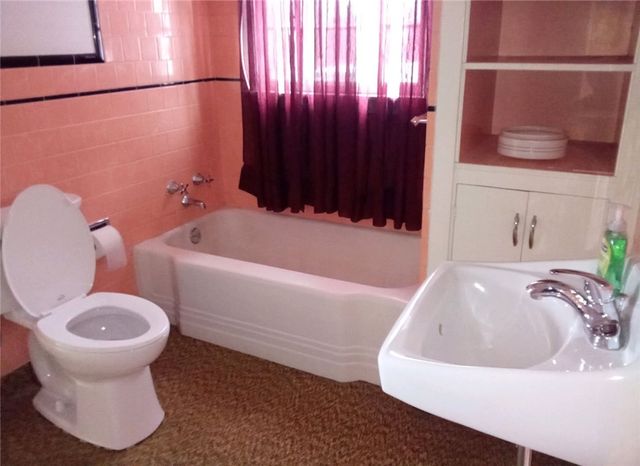 19 Hill St, Monongahela, PA 15063