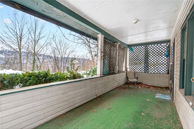 19 Hill St, Monongahela, PA 15063