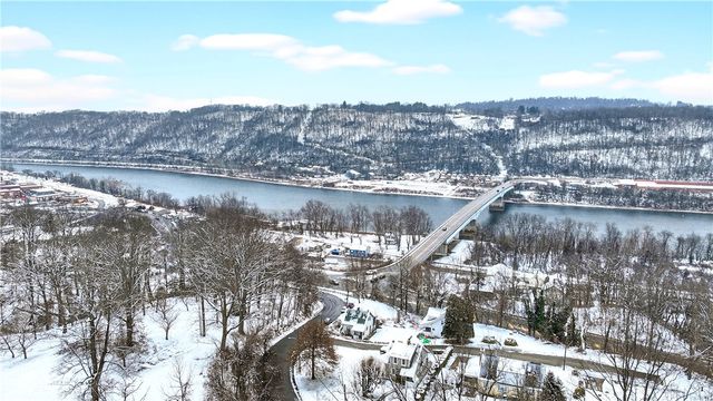 19 Hill St, Monongahela, PA 15063