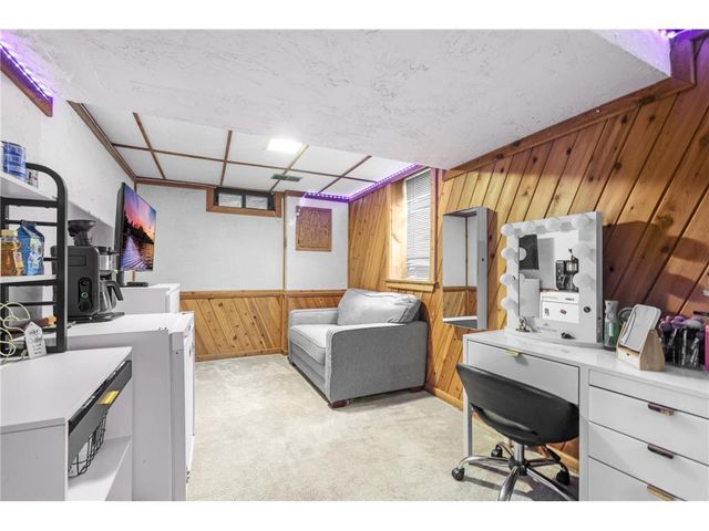 7908 37th Avenue N, New Hope, MN 55427