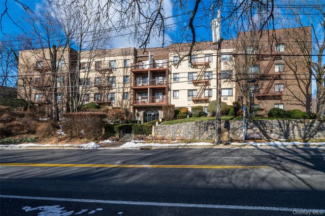 2221 Palmer Avenue 3D, New Rochelle, NY 10801