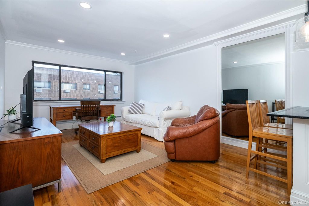 2221 Palmer Avenue 3D, New Rochelle, NY 10801