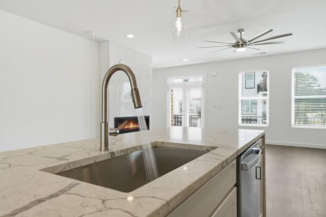 1096 Glen Opal Drive, Decatur, GA 30032