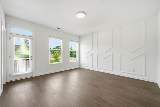 1096 Glen Opal Drive, Decatur, GA 30032