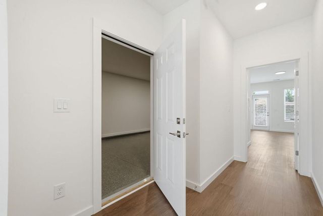 1096 Glen Opal Drive, Decatur, GA 30032
