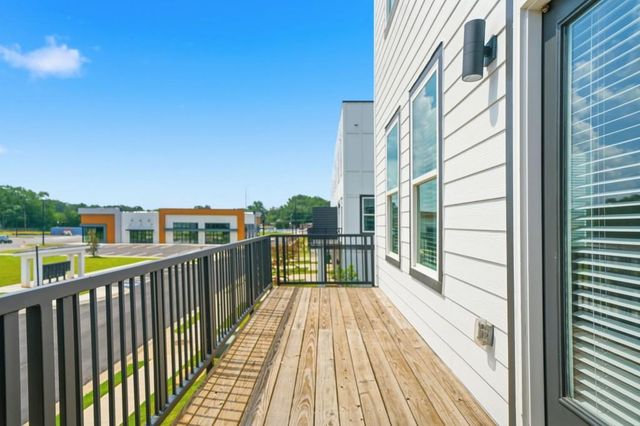 1096 Glen Opal Drive, Decatur, GA 30032