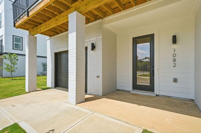 1096 Glen Opal Drive, Decatur, GA 30032