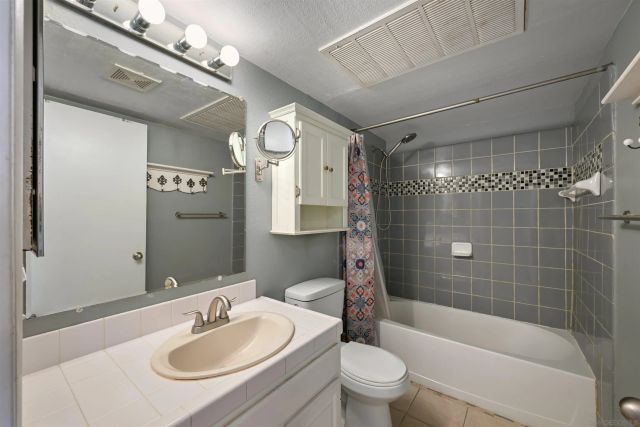 4576 Hawley 5, San Diego, CA 92116