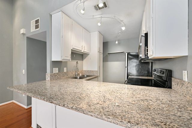 4576 Hawley 5, San Diego, CA 92116
