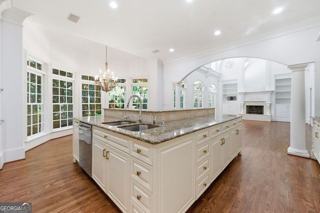 420 Morgan Oak Circle, Atlanta, GA 30342