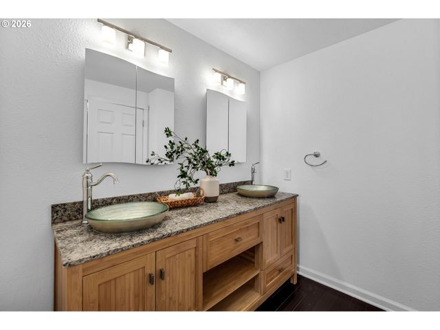 6707 Ne 65TH Ave, Vancouver, WA 98661