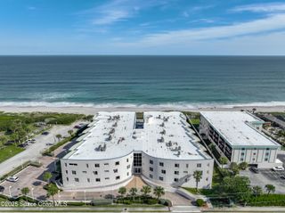 601 N Miramar Avenue 205, Indialantic, FL 32903