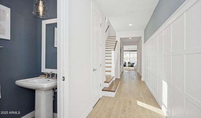 8027 W Royal Palm Road, Peoria, AZ 85345