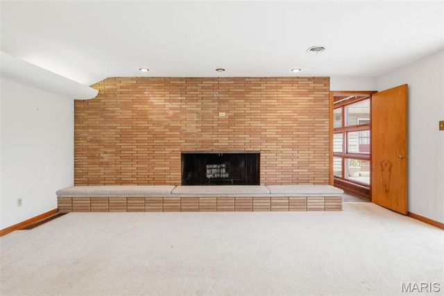 1310 Hollins Drive, St Louis, MO 63135