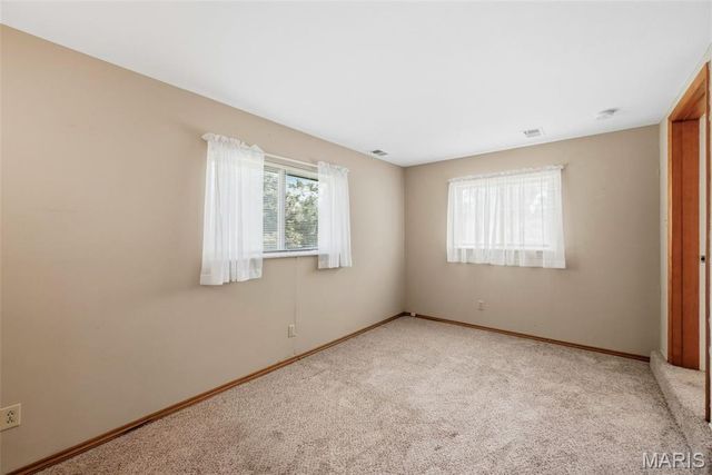 1310 Hollins Drive, St Louis, MO 63135