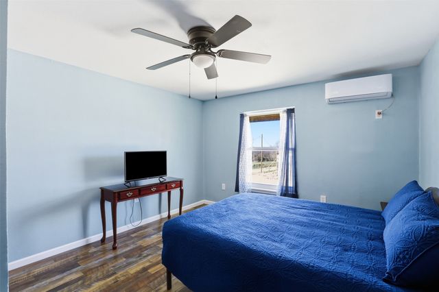 613 Mustang Trail, Granbury, TX 76049