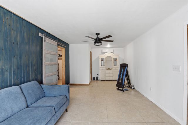 613 Mustang Trail, Granbury, TX 76049