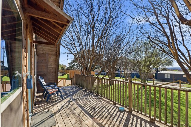 613 Mustang Trail, Granbury, TX 76049