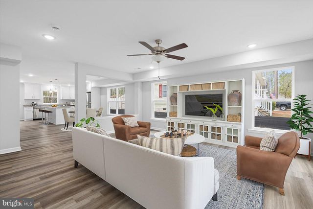 326 12TH ST, Colonial Beach, VA 22443