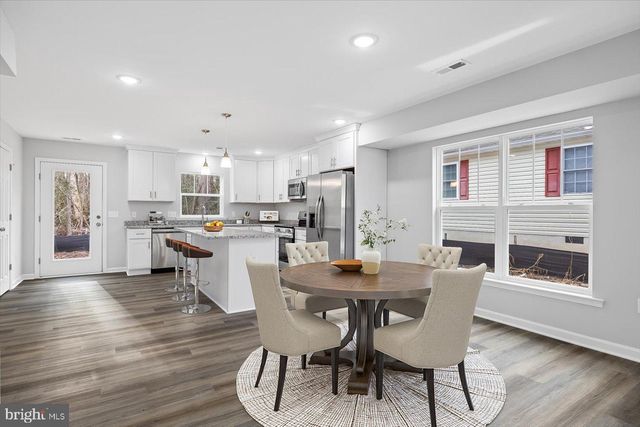 326 12TH ST, Colonial Beach, VA 22443