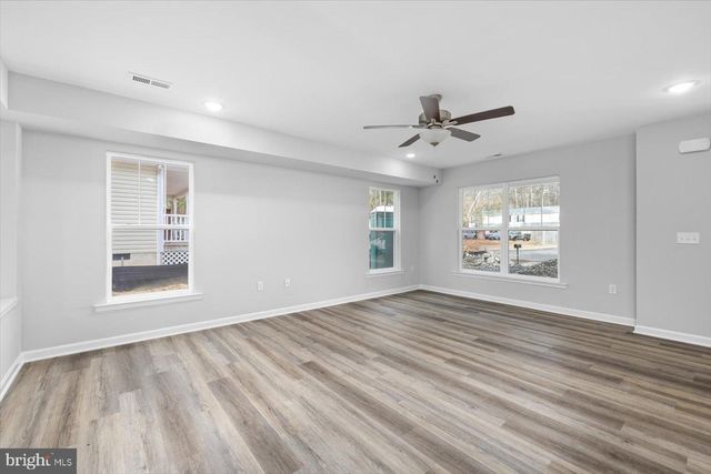 326 12TH ST, Colonial Beach, VA 22443