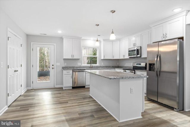 326 12TH ST, Colonial Beach, VA 22443