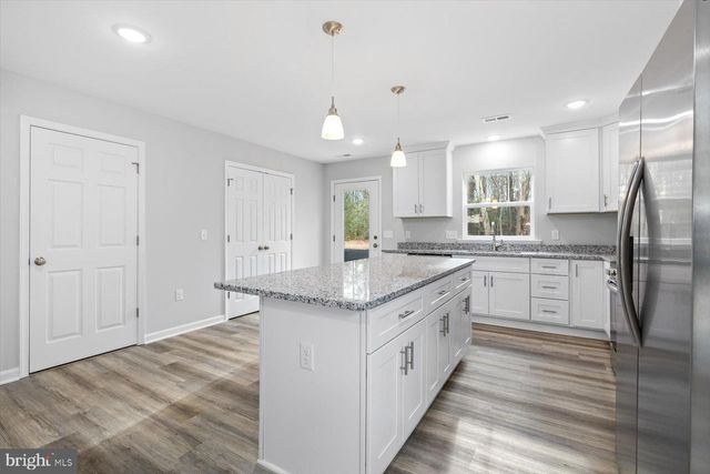 326 12TH ST, Colonial Beach, VA 22443