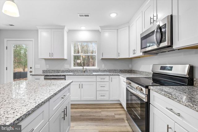 326 12TH ST, Colonial Beach, VA 22443