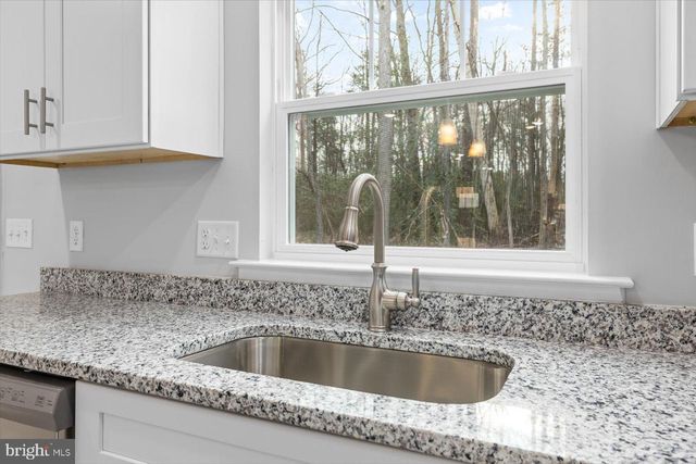 326 12TH ST, Colonial Beach, VA 22443