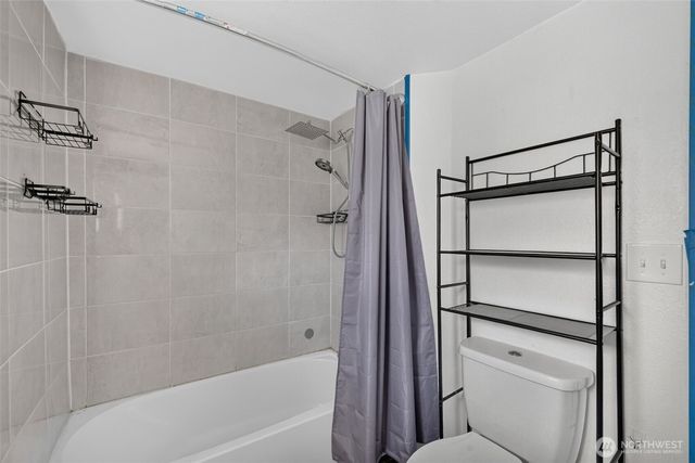 1402 Violet Meadow Street S, Tacoma, WA 98444