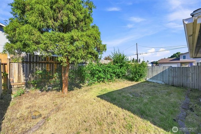 1402 Violet Meadow Street S, Tacoma, WA 98444