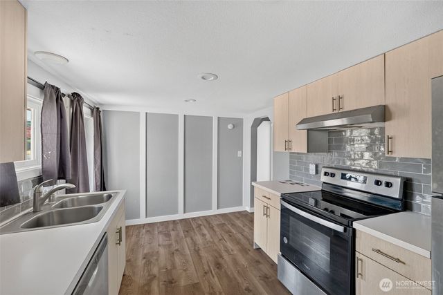 1402 Violet Meadow Street S, Tacoma, WA 98444