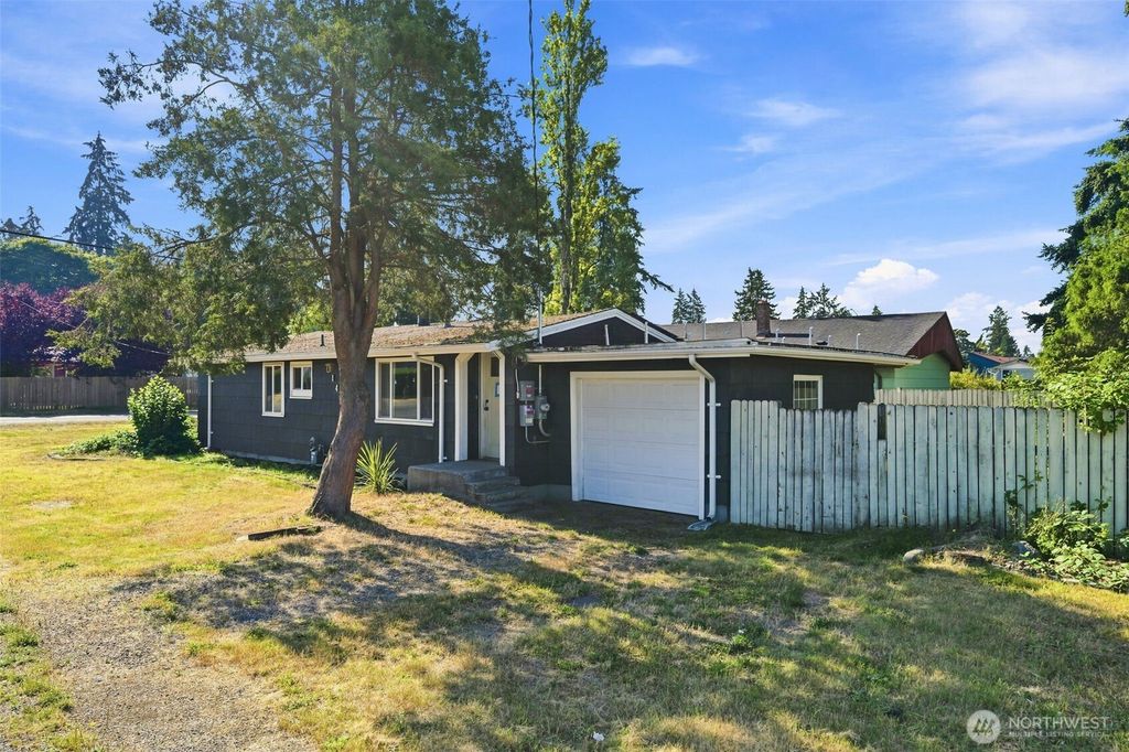 1402 Violet Meadow Street S, Tacoma, WA 98444