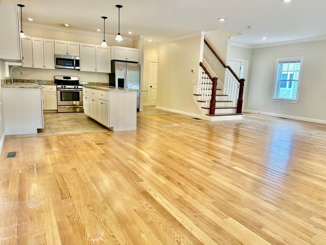 299 Cabot Street A, Newton, MA 02460