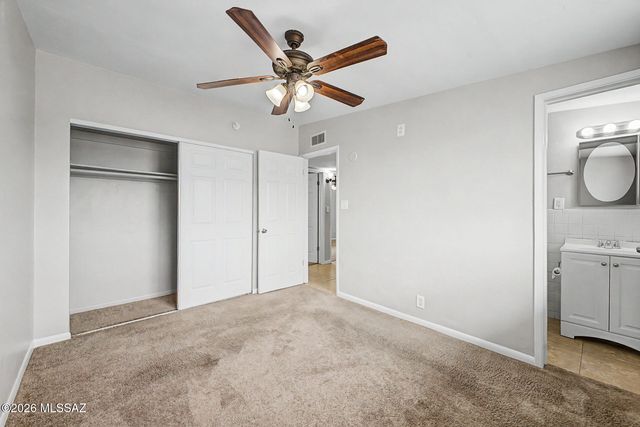 6676 E Calle Dened, Tucson, AZ 85710