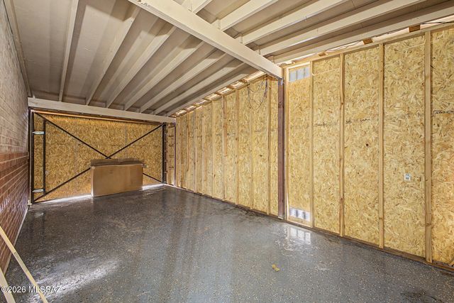 6676 E Calle Dened, Tucson, AZ 85710