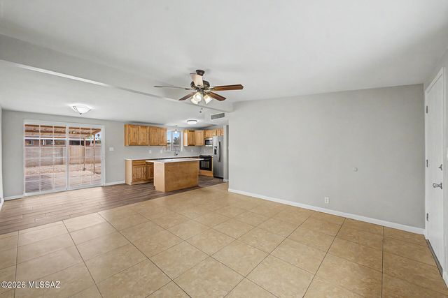 6676 E Calle Dened, Tucson, AZ 85710