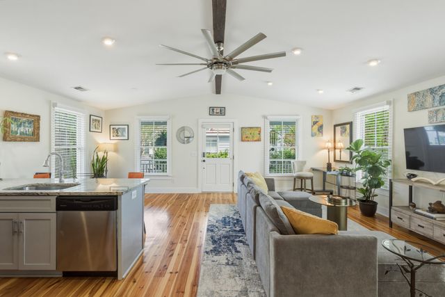 85 Romney Street, Charleston, SC 29403