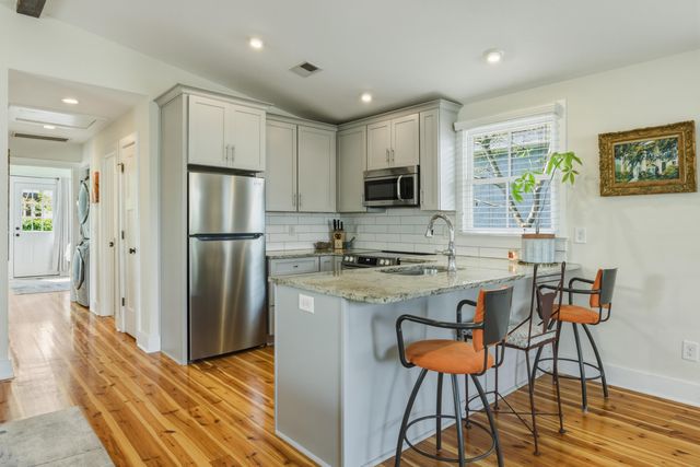 85 Romney Street, Charleston, SC 29403