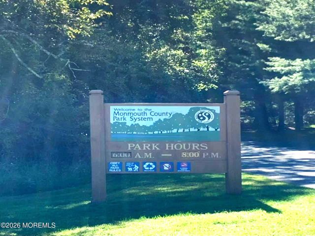 87 Newbury Road, Howell, NJ 07731