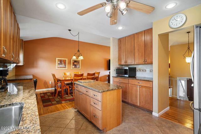 87 Newbury Road, Howell, NJ 07731