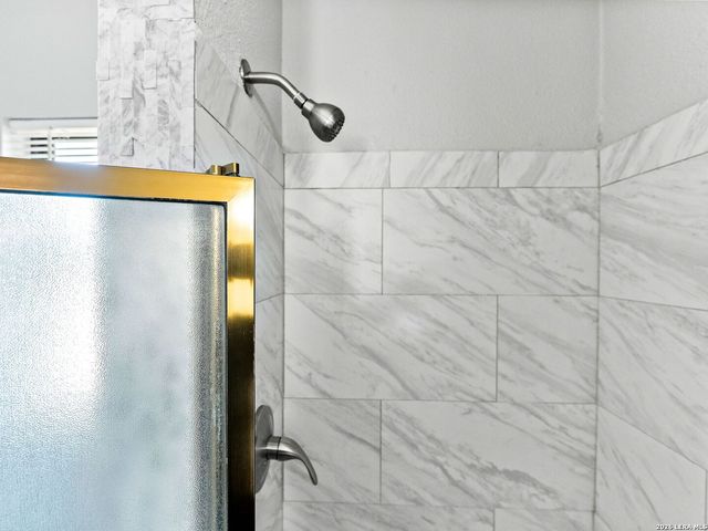 1741 Laurie Drive, Canyon Lake, TX 78133