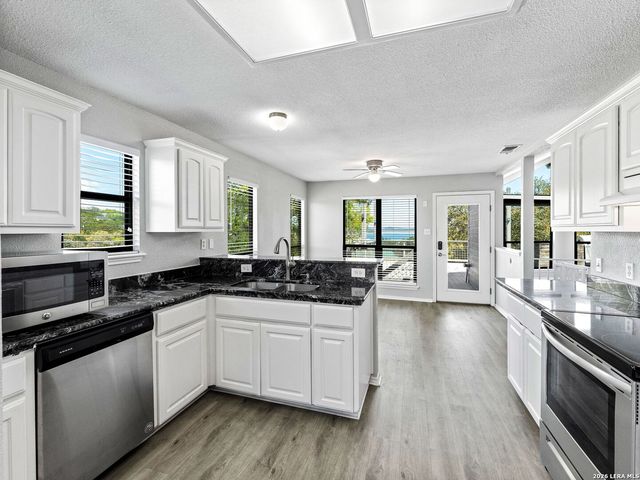 1741 Laurie Drive, Canyon Lake, TX 78133