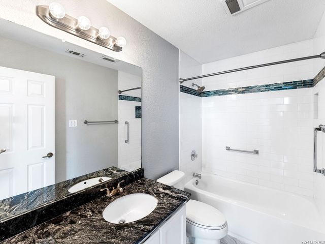 1741 Laurie Drive, Canyon Lake, TX 78133